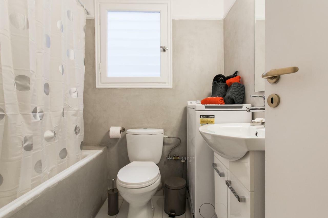 Private Central View Rooms In Apartment Near To Acropolis Metro Station Atenas Exterior foto