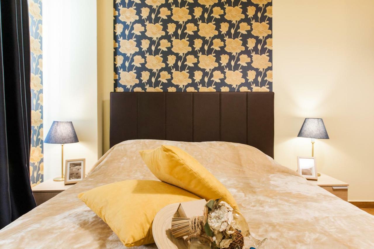 Private Central View Rooms In Apartment Near To Acropolis Metro Station Atenas Exterior foto